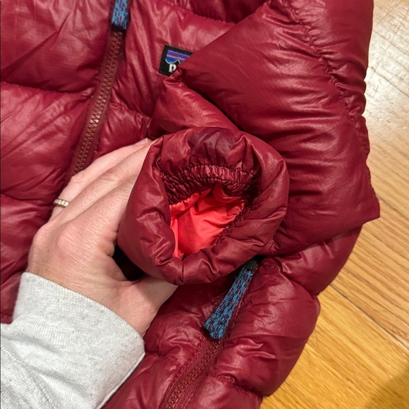 Patagonia Kids' Red Hooded Puffer Jacket - Picture 7 of 7